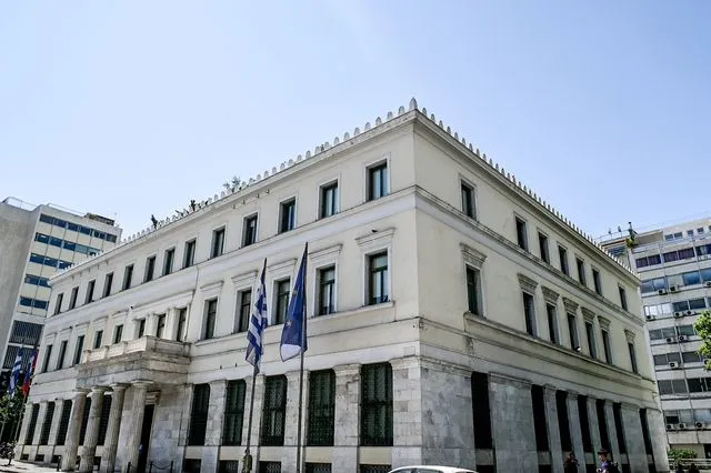 Ψήφισμα του Δ. Αθηναίων για τους ελεύθερους χώρους στην Ελληνορώσων