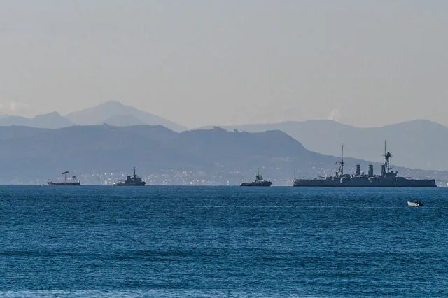 Τουρκική πυραυλάκατος παρενόχλησε πλοίο που πόντιζε οπτική ίνα στην Αστυπάλαια
