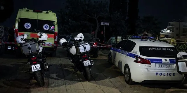 Αστυνομία και ασθενοφόρο μετά από κλήση σε περιστατικό (Φωτογραφία αρχείου)