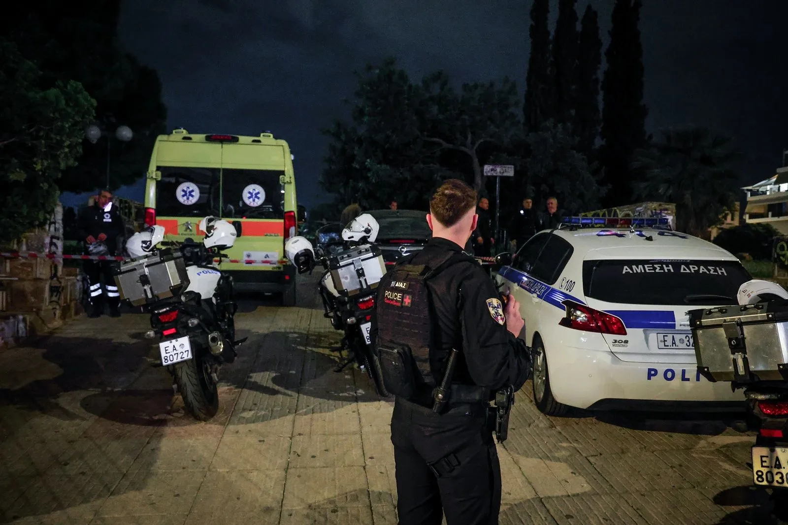 Πυροβολισμοί στο Μικρολίμανο με έναν τραυματία - Ήταν πάνοπλος
