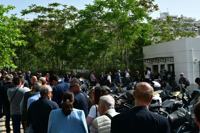 Ουρές στο Πρωτοδικείο με την εφαρμογή των μέτρων ασφαλείας μετά την ένοπλη επίθεση
