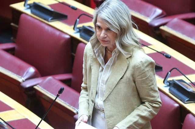 Μιλένα Αποστολάκη: Όχι στην υποχρεωτική αντιδικία των Δήμων με εργαζόμενους