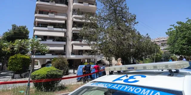 Η πολυκατοικία από την ταράτσα της οποίας βούτηξαν στο κενό οι δύο 17χρονες