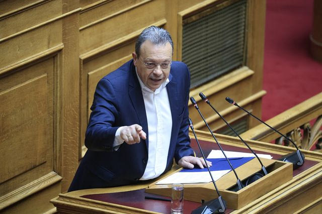 Φάμελλος: Ξεκάθαρο κοινοβουλευτικό πραξικόπημα