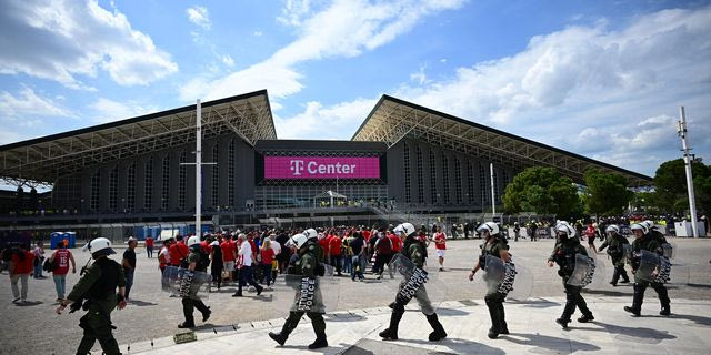 Φίλοι του Ολυμπιακού στο T-Center