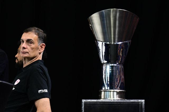 Ο προπονητής του Ολυμπιακού, Γιώργος Μπαρτζώκας