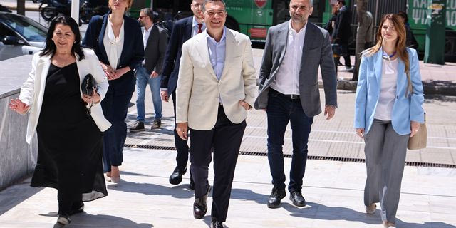 Στον Άρειο Πάγο η κατάθεση απο τον Αλέξη Τσίπρα της ιδρυτικής διακήρυξης και των υπογραφών για την ίδρυση του νέου κόμματος "Ελληνική Αριστερή Συμπαράταξη"
