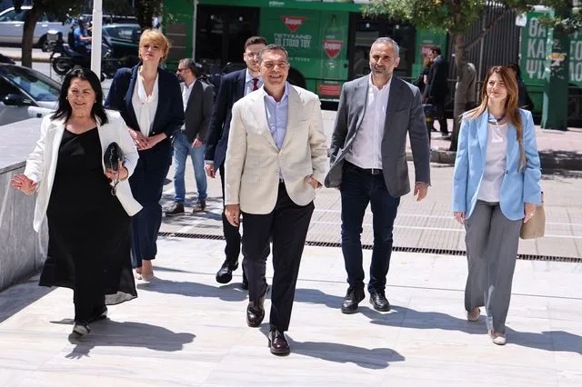 Στον Άρειο Πάγο η κατάθεση απο τον Αλέξη Τσίπρα της ιδρυτικής διακήρυξης και των υπογραφών για την ίδρυση του νέου κόμματος "Ελληνική Αριστερή Συμπαράταξη"