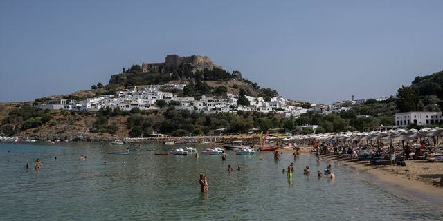Τουρίστες στη Ρόδο