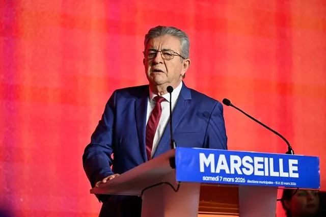 Γαλλία: Ο Ζαν-Λικ Μελανσόν δηλώνει υποψήφιος στις προεδρικές εκλογές του 2027