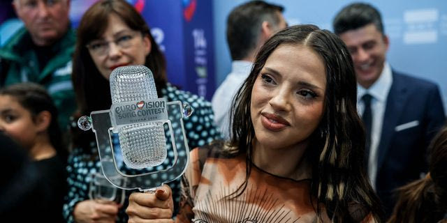 Eurovision 2026: Αποθέωση στο αεροδρόμιο της Βουλγαρίας για την Dara και το “Bangaranga”