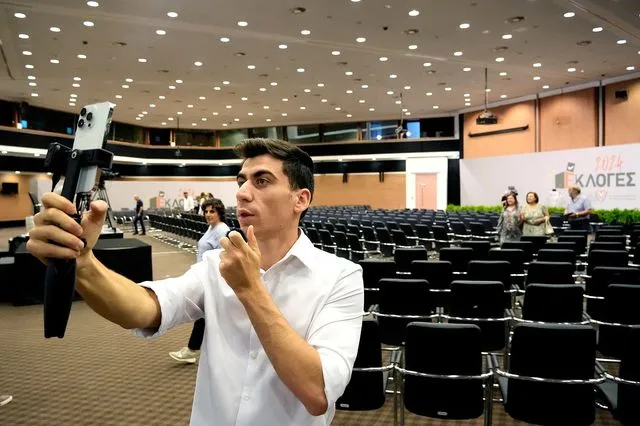 Κύπρος: Ο Φειδίας Παναγιώτου παραμένει στο Ευρωκοινοβούλιο παρά την είσοδο του στη Βουλή