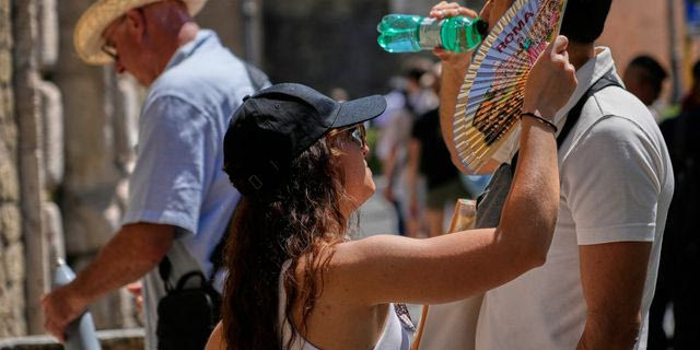 Σε κόκκινο συναγερμό τέσσερις ιταλικές πόλεις λόγω καύσωνα