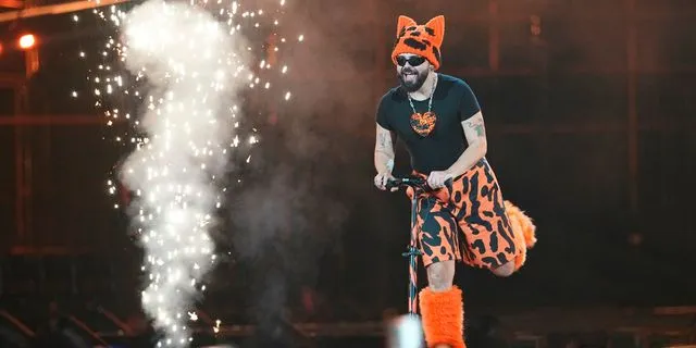Ο Akylas στη σκηνή της Eurovision 2026 με το "Ferto"