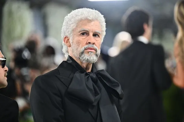 Γιατί ο Bad Banny ντύθηκε… 82χρονος στο Met Gala 2026