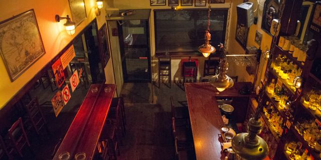 Μπάτμαν, bar
