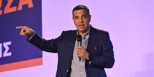 Τσίπρας: Πυρά “υψηλής τάσης” σε ΔΕΗ και τράπεζες