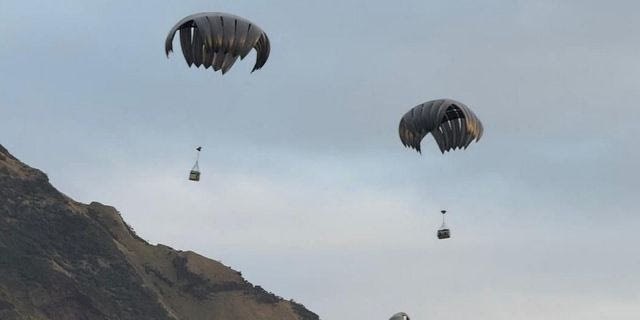Επιχείρηση με αλεξίπτωτα σε απομακρυσμένο νησί για πιθανό κρούσμα χανταϊού