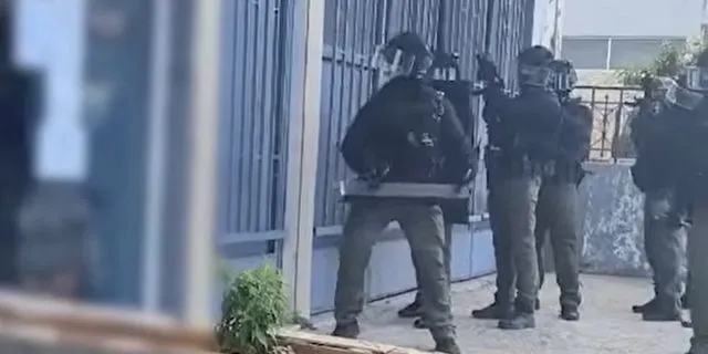 Εξαρθρώθηκε κύκλωμα απατεώνων που παρίσταναν υπαλλήλους του ΔΕΔΔΗΕ – Λεία 2 εκατ. ευρώ