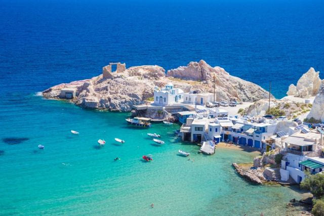 Το Island hopping όπως πρέπει να το κάνεις: χωρίς πρόγραμμα, με σωστά δρομολόγια