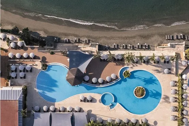 Ομιλος Louis Hotels: Προχωρά σε επενδύσεις 60 εκατ. ευρώ – Οι τάσεις για τη σεζόν