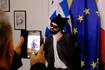 Eurovision 2026: Χορεύοντας “Ζορμπά” από τη Φιλαρμονική – Η εκκεντρική είσοδος του Akyla στο Τιρκουάζ Χαλί
