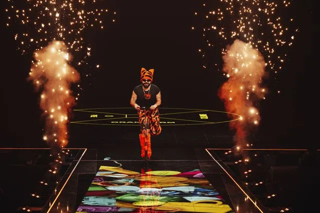 Ο Akylas στη σκηνή της Eurovision 2026