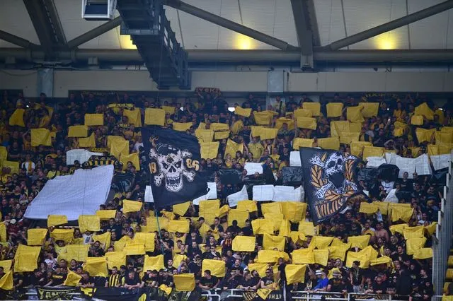 Allwyn Arena: Οι φίλοι της ΑΕΚ πανηγύρισαν το γκολ του ΠΑΟΚ επί του Ολυμπιακού