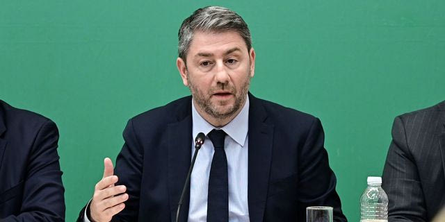 Ανδρουλάκης για τις βάσεις εισαγωγής στα ΑΕΙ: Η αξία σου δεν χωράει σε έναν βαθμό