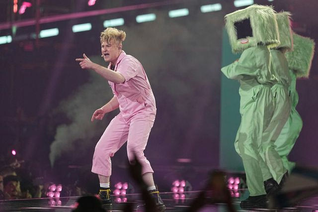 Τι κάνει τόσο λάθος η Βρετανία στη Eurovision και βγαίνει -σχεδόν πάντα- τελευταία;