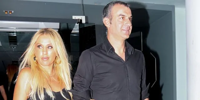 Το σπαρακτικό “αντίο” του Τραϊανού Δέλλα στη Γωγώ Μαστροκώστα: “Άγγελέ μου, πέτα ψηλά”