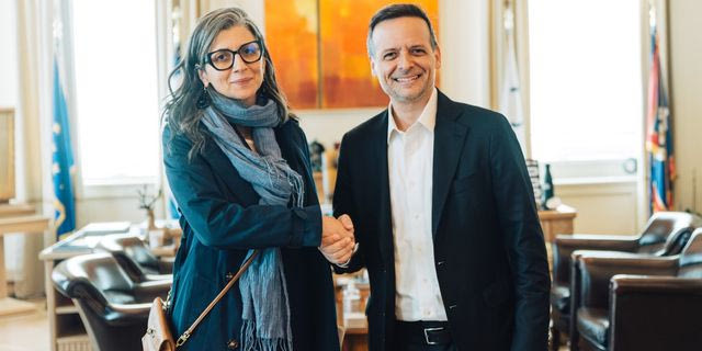 Συνάντηση Δούκα – Αλμπανέζε: “Η Αθήνα στέκεται ξεκάθαρα υπέρ της ειρήνης και της λογοδοσίας”