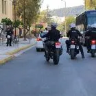 Άγρια δολοφονία στον Μαραθώνα: Στην Ευελπίδων η πρώην σύντροφος του 36χρονου και δύο ακόμα συλληφθέντες