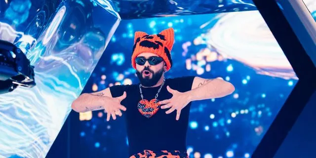 Ο Akylas στη σκηνή της Eurovision 2026 με το "Ferto"