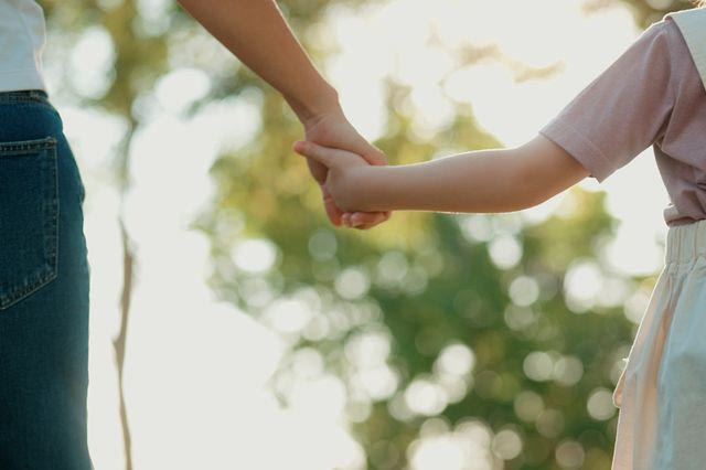 Μερόπη Μιχαλέλη: “Ρισπέκτ” ή Σεβασμός; Η Πρόχειρη Αντιγραφή της Γονεϊκότητας