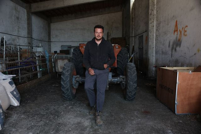 “Σκοτώνουν τα ‘μωρά’ μας” – Η απόγνωση των κτηνοτρόφων της Λέσβου