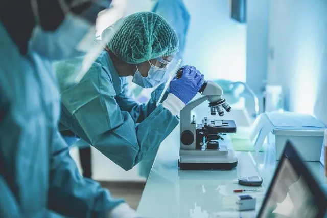 Τι ισχύει με τα εμβόλια και τις θεραπείες για τον χανταϊό