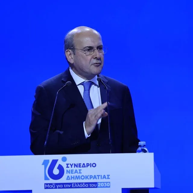 Χατζηδάκης: Να είμαστε όλοι παρόντες στα εύκολα, αλλά και στα δύσκολα