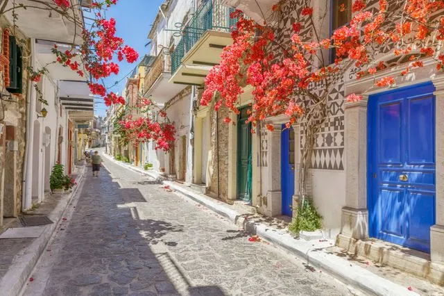 Ανοίγουν οι αιτήσεις για το “Chios Pass” και το “Kythira Pass”