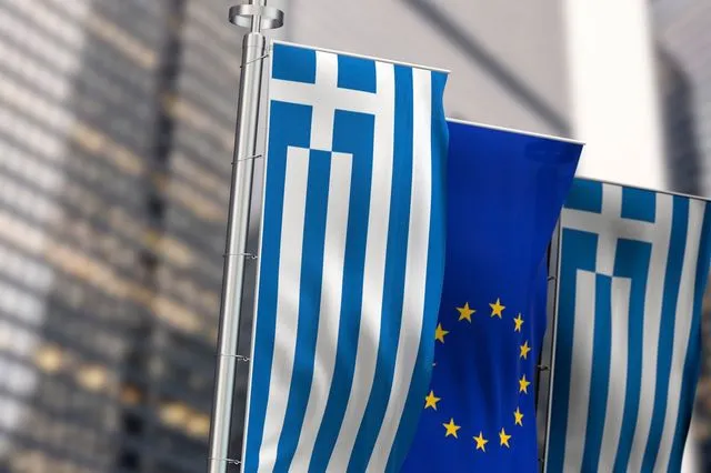 Η Κομισιόν αφαιρεί την Ελλάδα από τη λίστα των χωρών με Μακροοικονομικές Ανισορροπίες