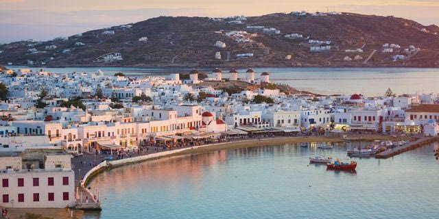Πόσο πωλούνται τα σπίτια στις Κυκλάδες