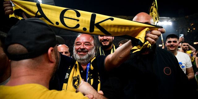 ΑΕΚ: Τα “έσπασε”  για το πρωτάθλημα ο Μάριος Ηλιόπουλος και αποθεώθηκε