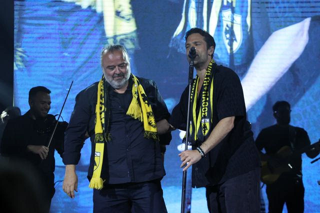 Η ΑΕΚ στα μπουζούκια: Το βαρύ ζεϊμπέκικο του Ηλιόπουλου και το ξέφρενο γλέντι των παικτών