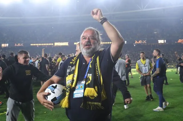 ΑΕΚ: Τρελάθηκε ο Μάριος Ηλιόπουλος μετά το τελευταίο σφύριγμα