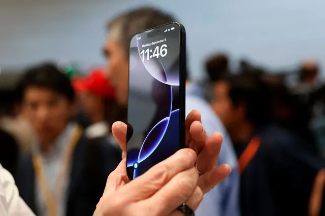 Η Apple μόλις έκανε μια ιστορική αλλαγή στα μηνύματα
