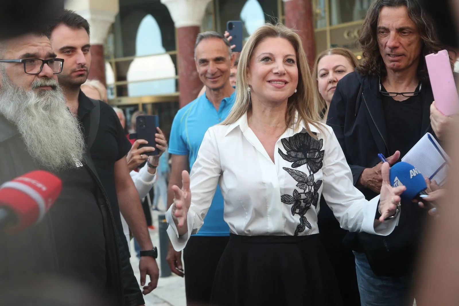 “Ελπίδα για τη Δημοκρατία” – LIVE η παρουσίαση του κόμματος της M. Καρυστιανού