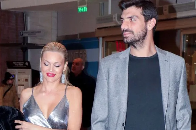 Βίκυ Κάβουρα και Γιώργος Τζαβέλλας έκαναν γαμοβάπτιση – Το ιδιαίτερο όνομα που πήρε η κόρη τους