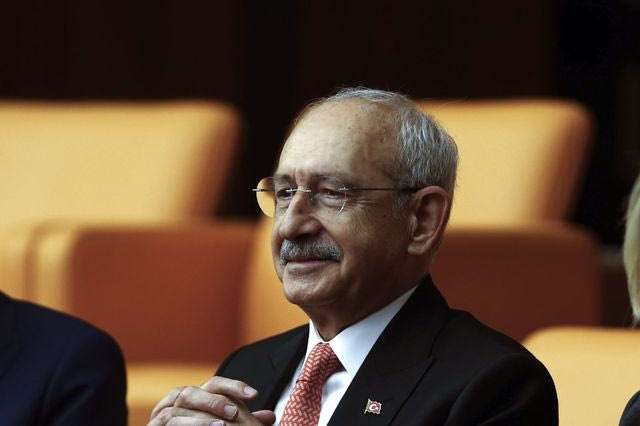 Κιλιτσντάρογλου: Πρώτη επίσημη εμφάνιση του δικαστικά διορισμένου προέδρου του CHP