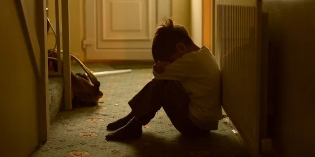 Περιστέρι: Φυλάκιση 16 μηνών για τις άθλιες συνθήκες διαβίωσης των έξι παιδιών