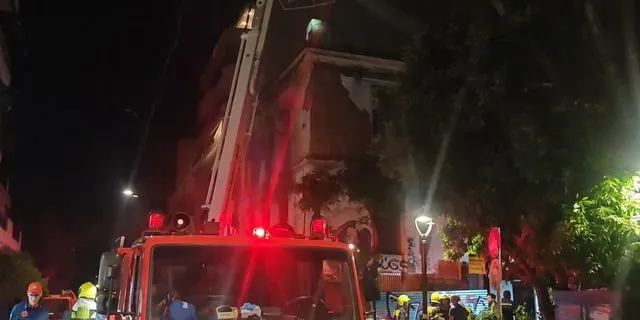 Φωτιά σε εγκαταλελειμμένο κτίριο στο Κουκάκι